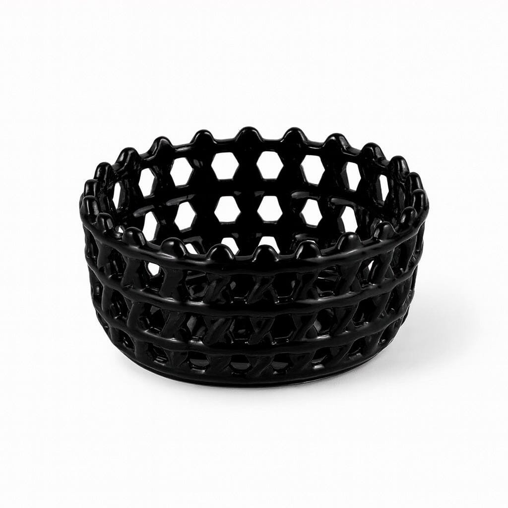 Cesta Decorativa de Cerámica Calada con Diseño Artesanal