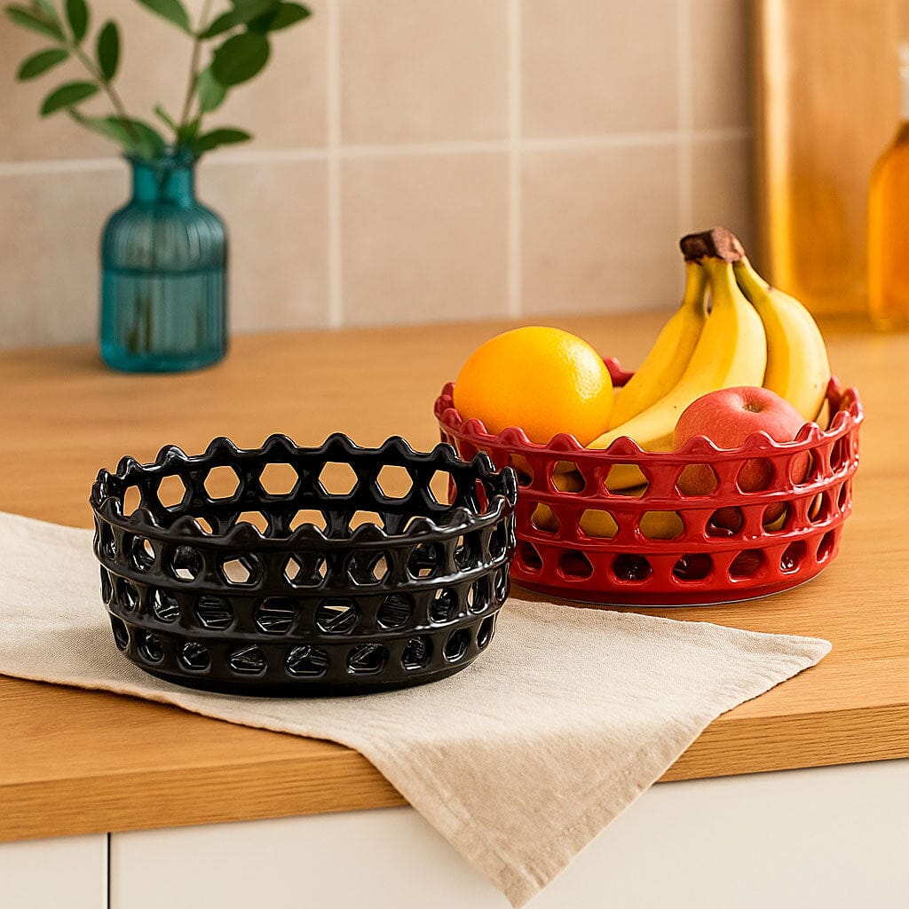 Cesta Decorativa de Cerámica Calada con Diseño Artesanal