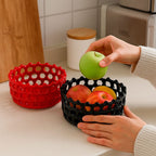 Cesta Decorativa de Cerámica Calada con Diseño Artesanal