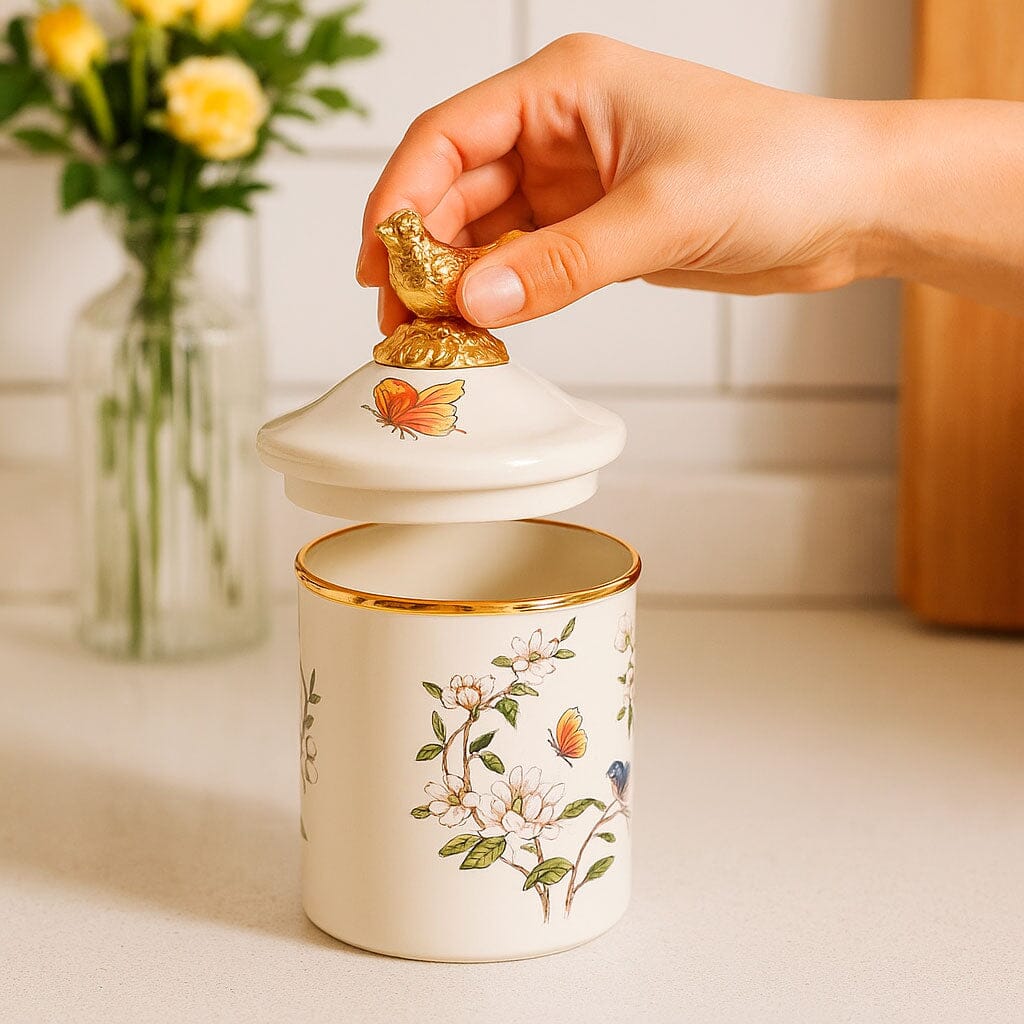 Frasco Decorativo de Cerámica con Tapa y Detalle Dorado