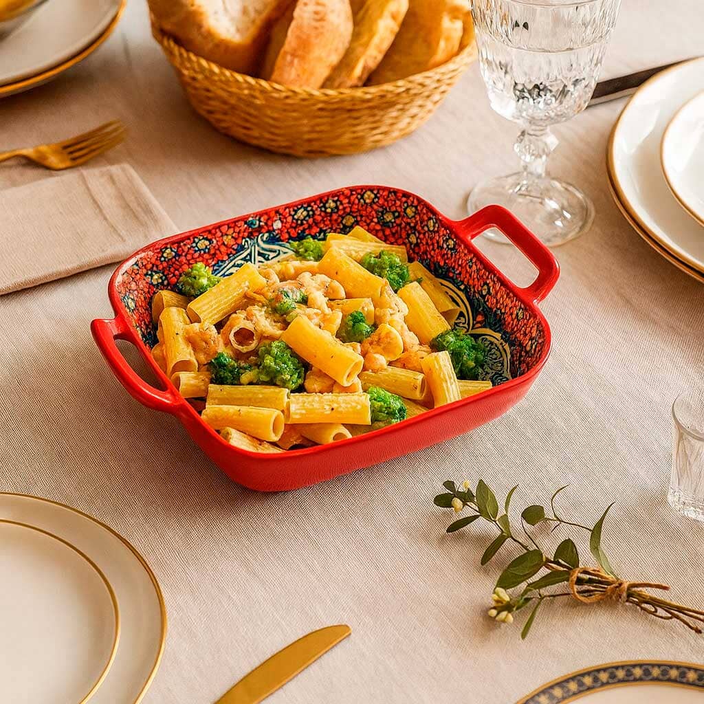 Fuente de Cerámica Decorada con Asas