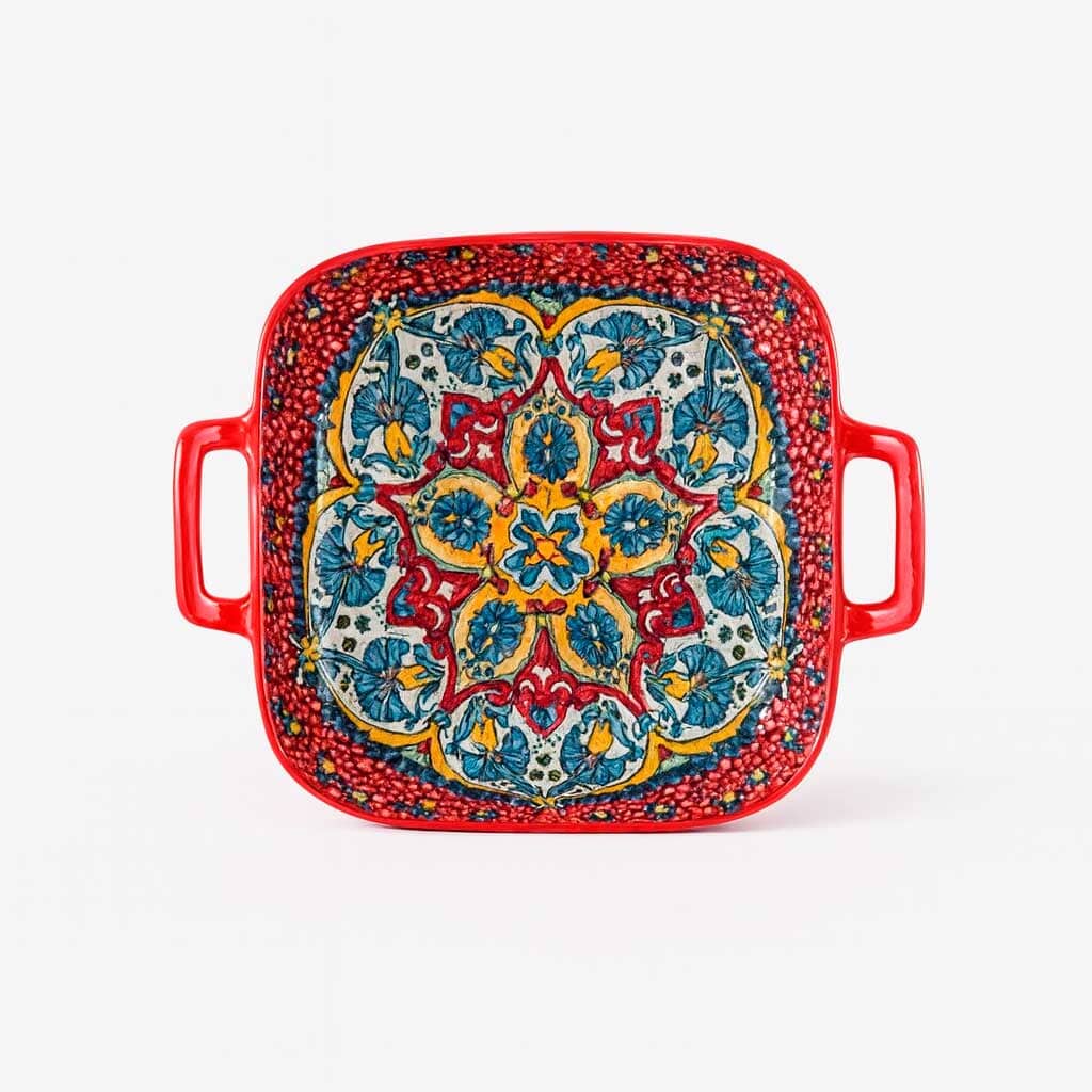 Fuente de Cerámica Decorada con Asas