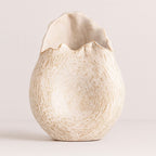 Jarrón de Cerámica Esculpido para Centro de Mesa