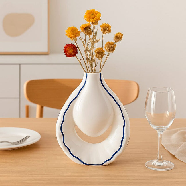 Jarrón Decorativo De Cerámica De Forma Orgánica Main Image