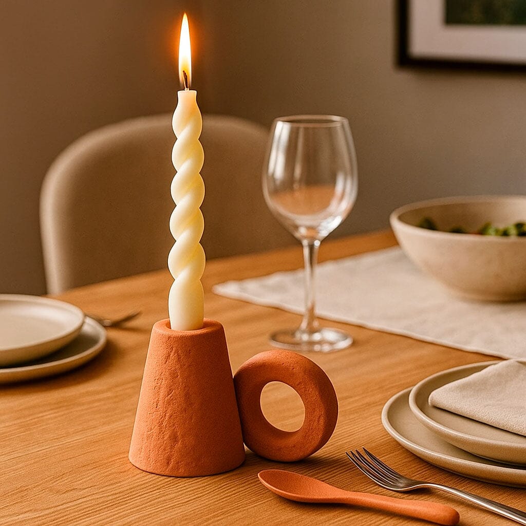 Portavelas de Cerámica con Diseño Escultórico