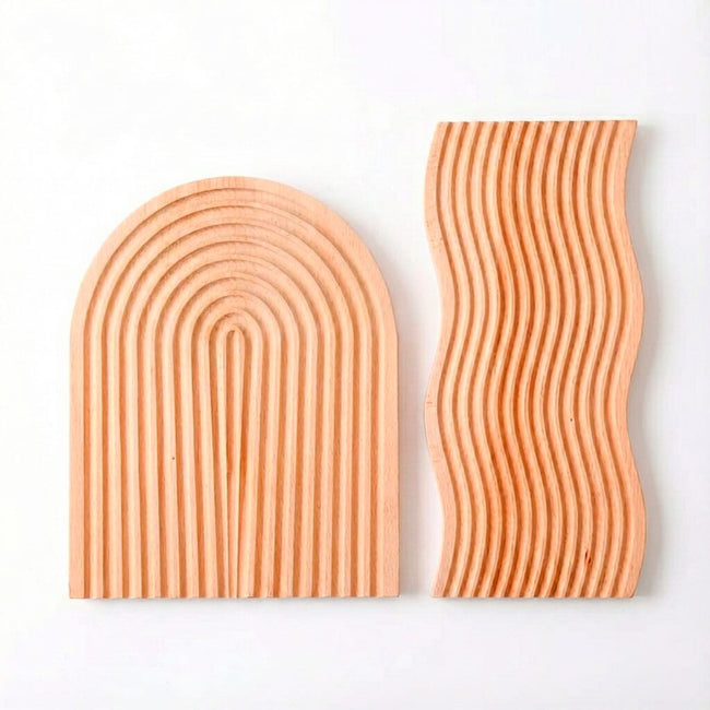 Tabla de Madera Natural para Servir con Forma Ondulada Hover Image