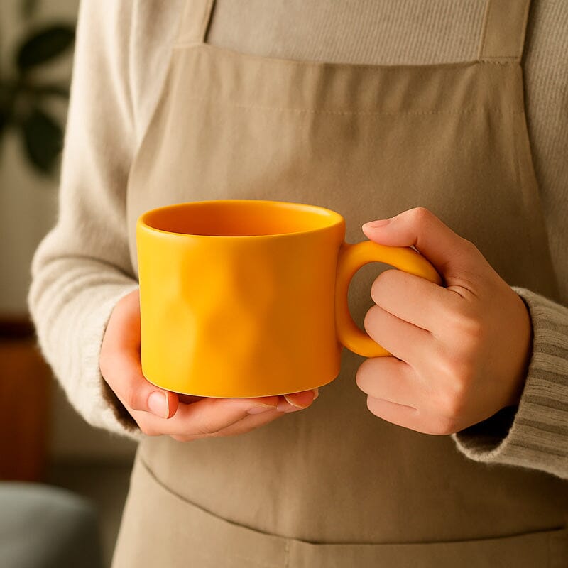 Taza De Cerámica Con Diseño Orgánico Y Asa Circular