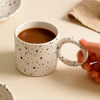 Taza De Cerámica Con Pintura Salpicada Y Asa Redonda