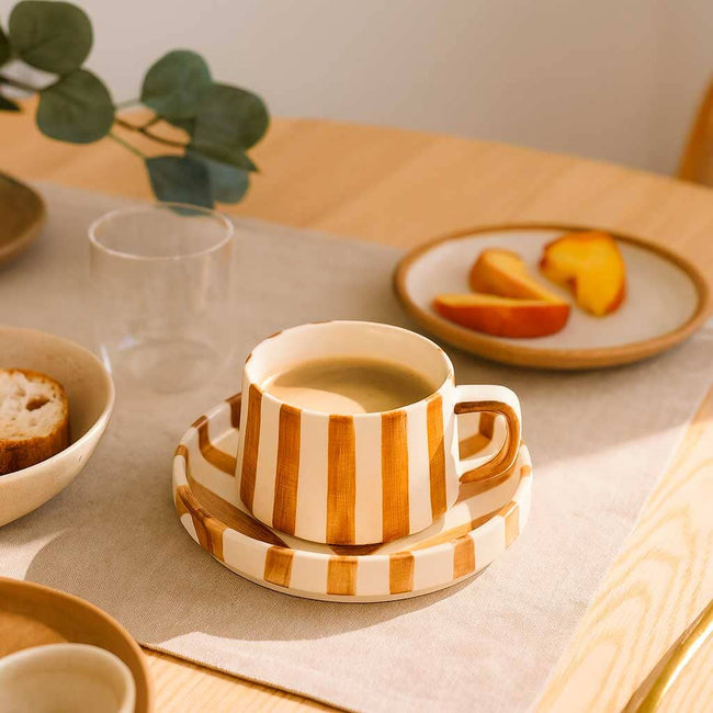 Taza de Cerámica Rayada con Platillo 260ml Main Image